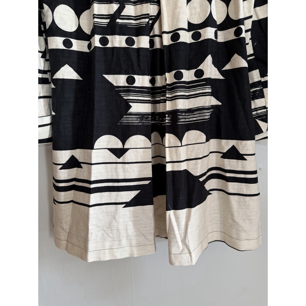 Chicos Linen Blend Lagenlook Topper Jacket. Geometric Black White Print Classic - Picture 8 of 12